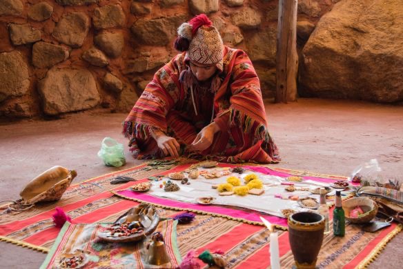 Ceremonia andina de despacho a la Pachamama